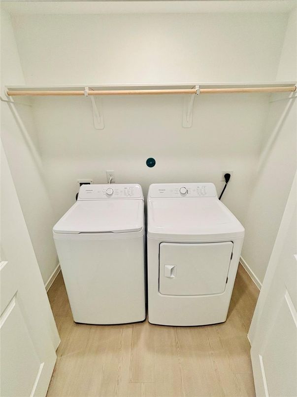 Interior, Utility Closets, Washer, Wood Texture Flooring