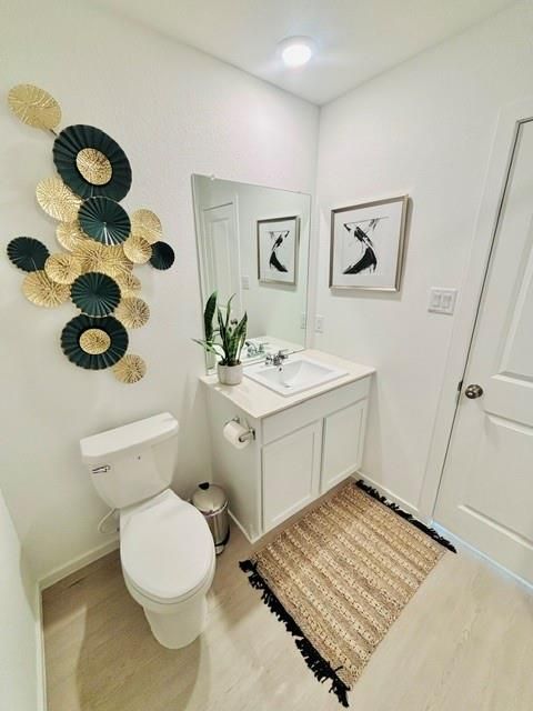 Bathroom, Interior, Recessed Lighting, Wood Texture Flooring