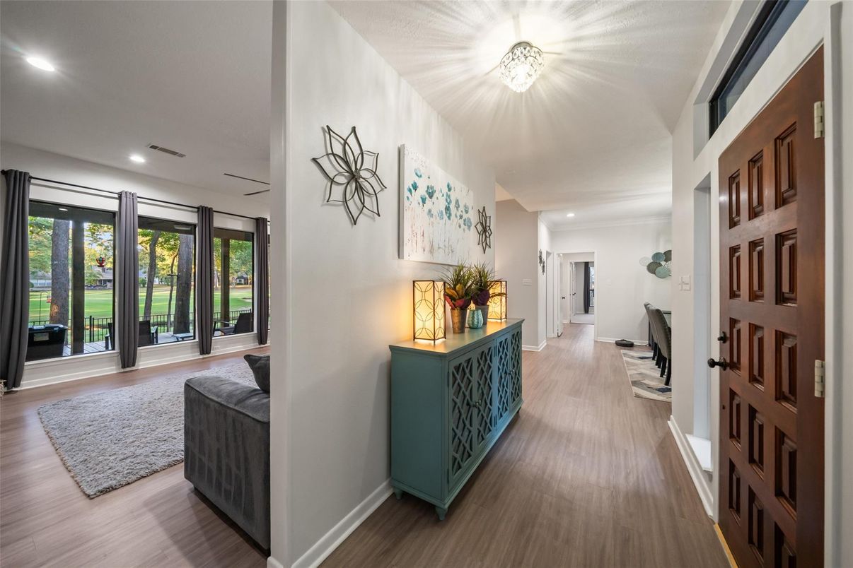 Interior, Recessed Lighting, Wood Texture Flooring
