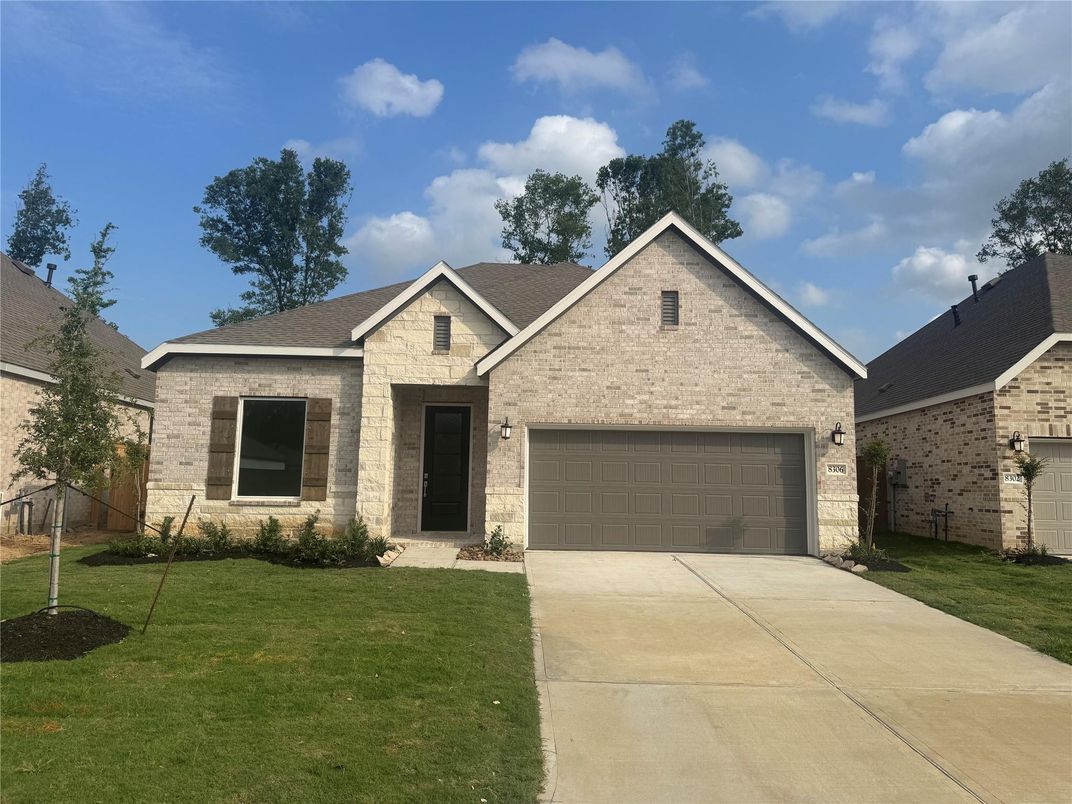 Attached, Exterior, Facade, Brick Facade, Brick Traditional
