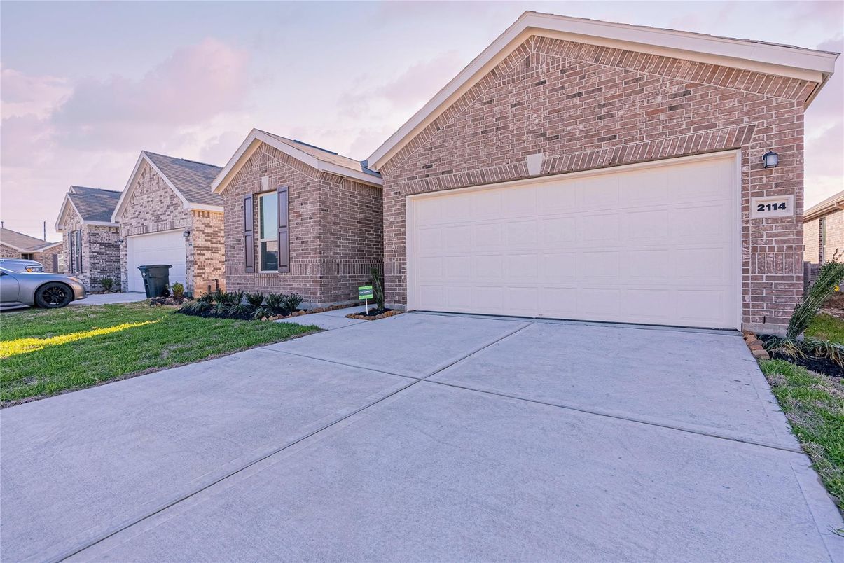 Attached, Exterior, Facade, Brick Facade, Brick Traditional