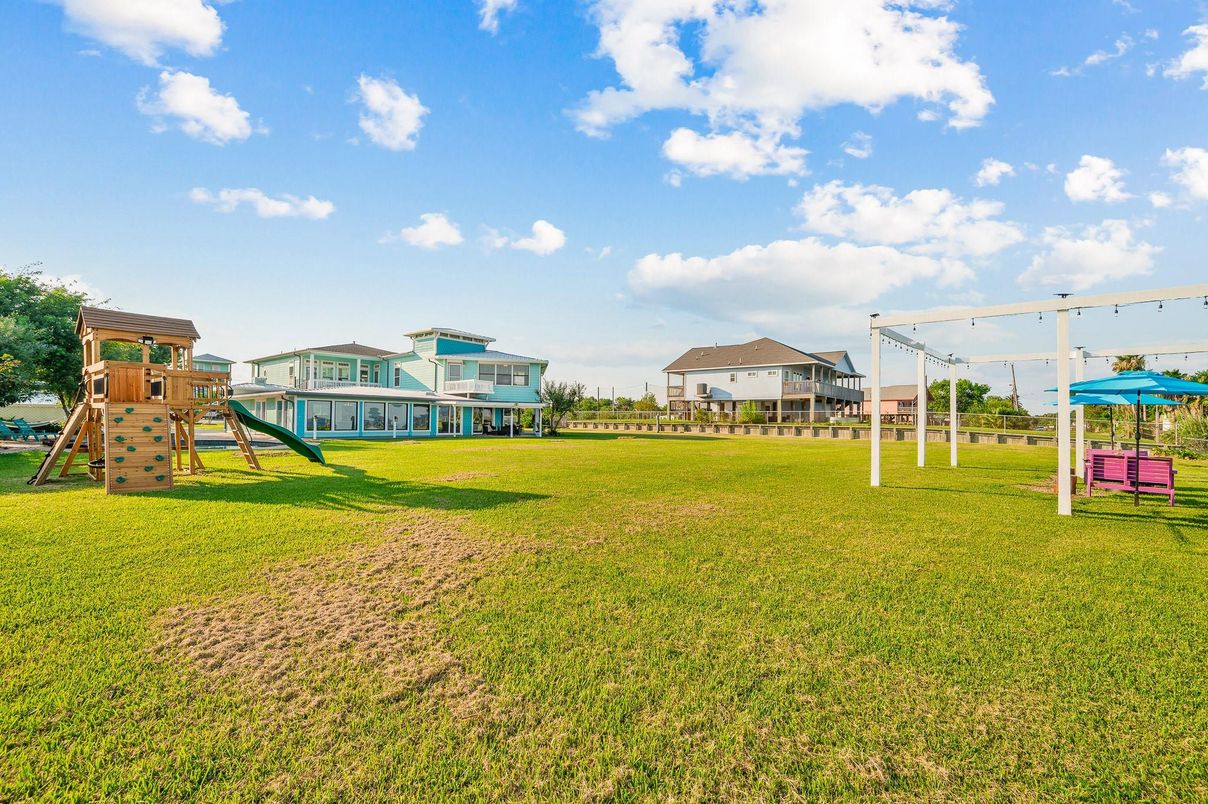 Backyard, Exterior, Playground