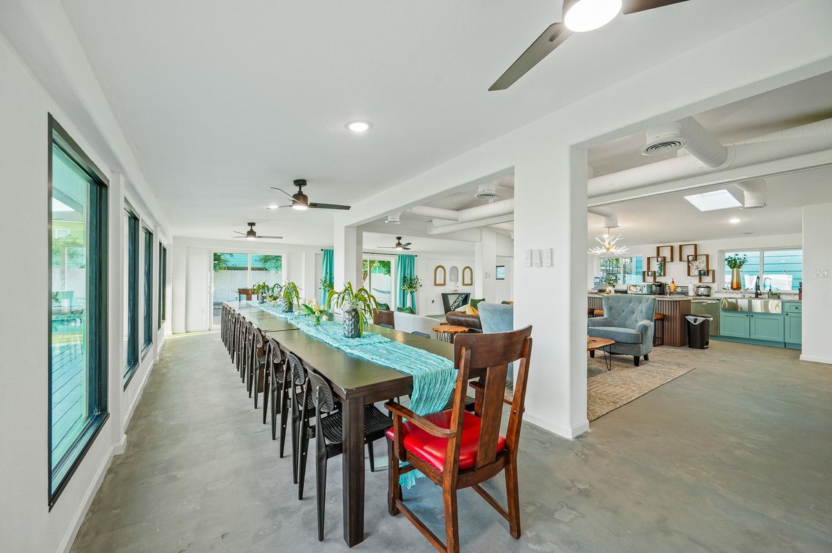 Dining room, Interior, Recessed Lighting
