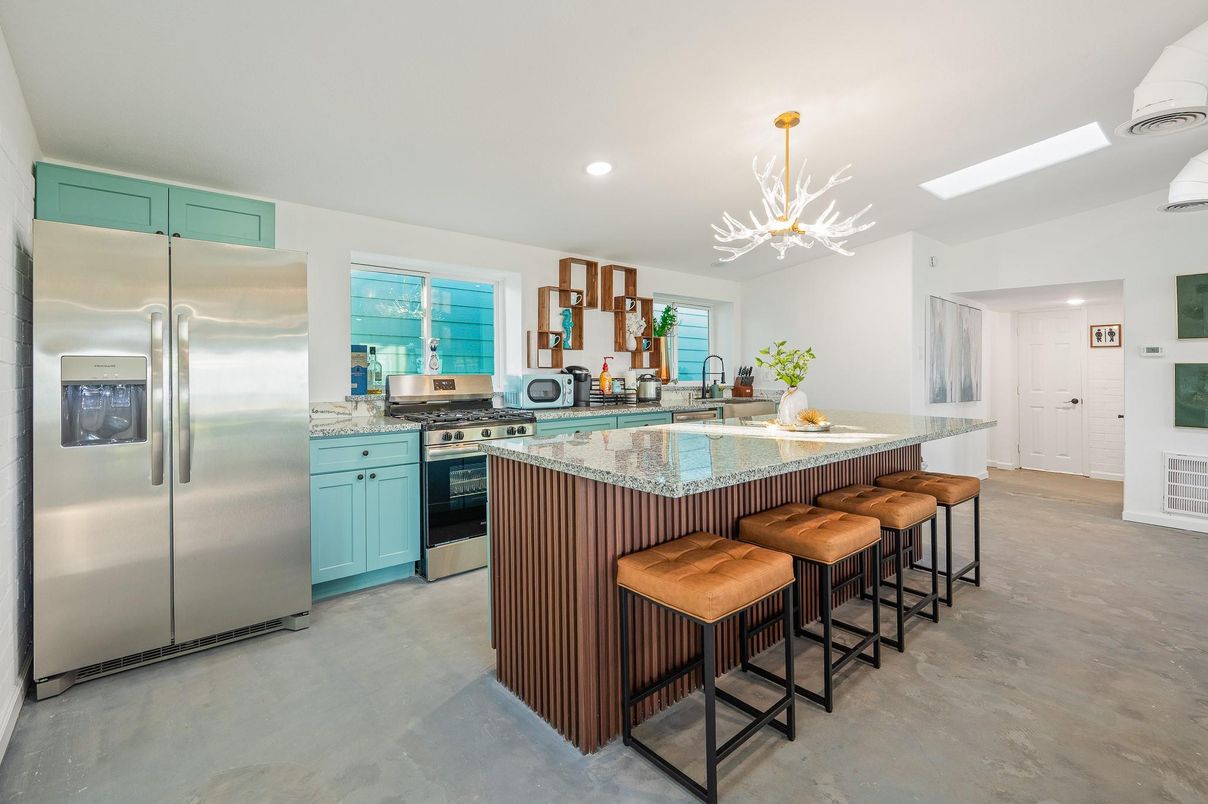 Interior, Kitchen, Pendant Lights, Recessed Lighting, Stainless Steel Appliances