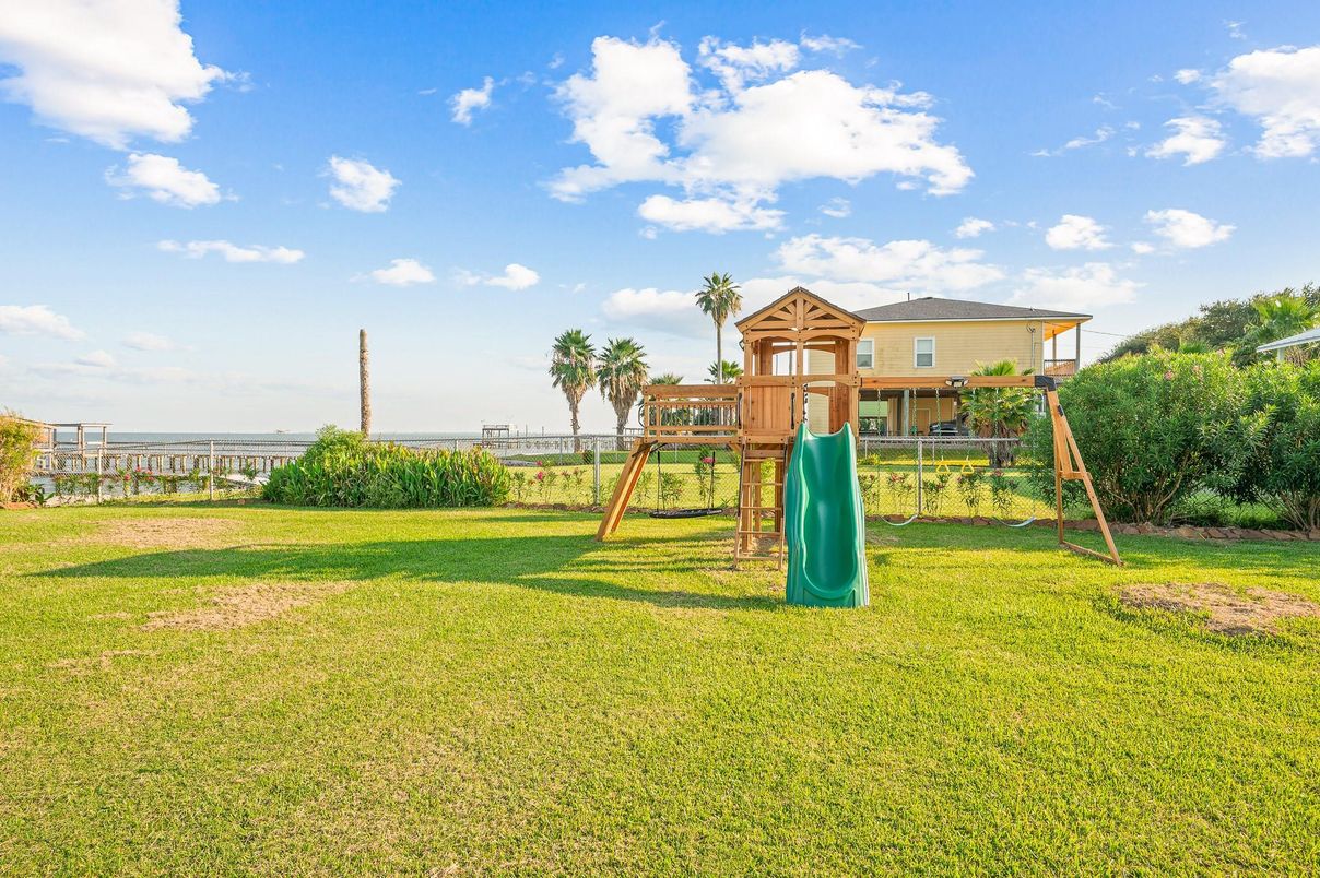 Backyard, Exterior, Playground