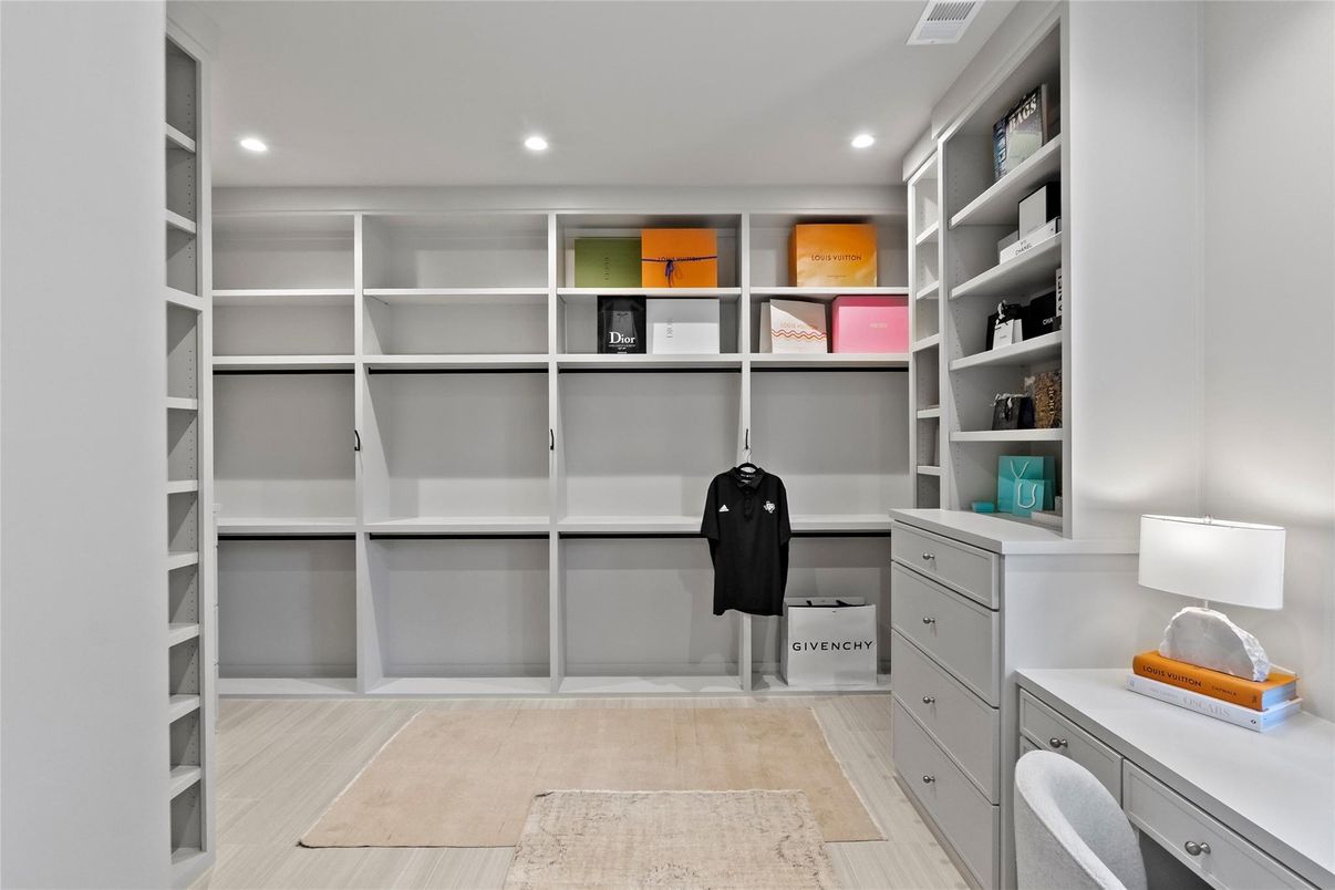 Home Office, Interior, Recessed Lighting, Walk-in Closets, Wood Texture Flooring