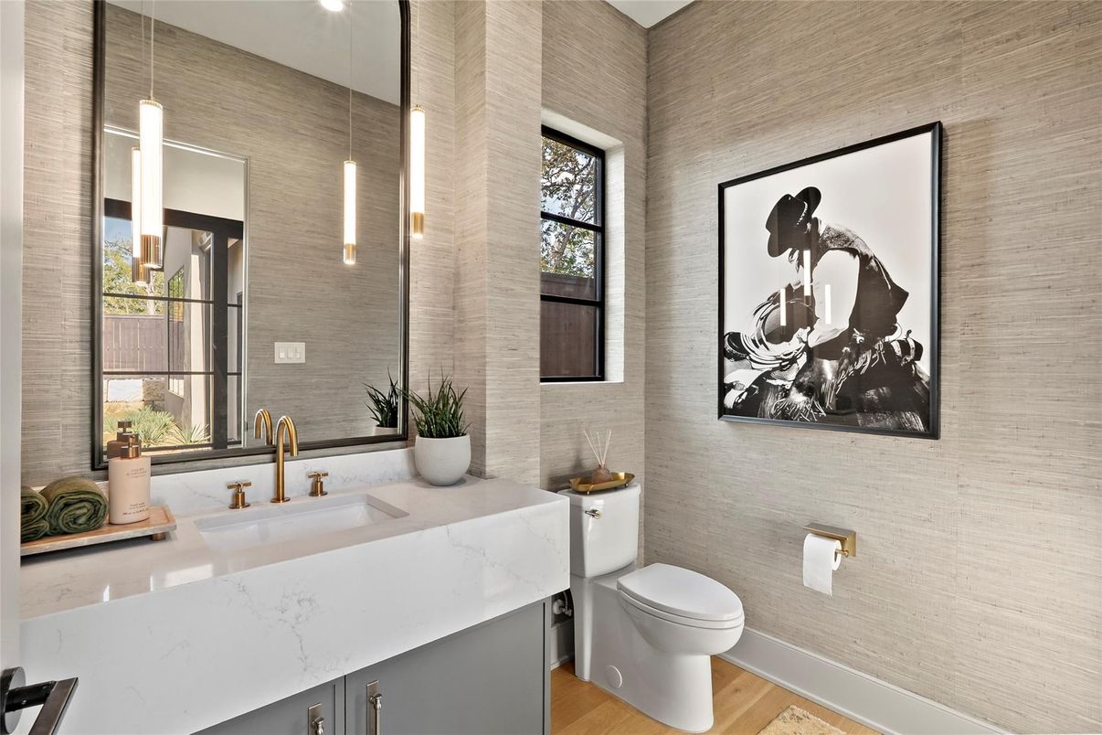 Bathroom, Interior, Pendant Lights, Wood Texture Flooring
