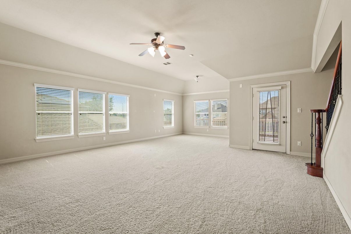 Empty room, Interior