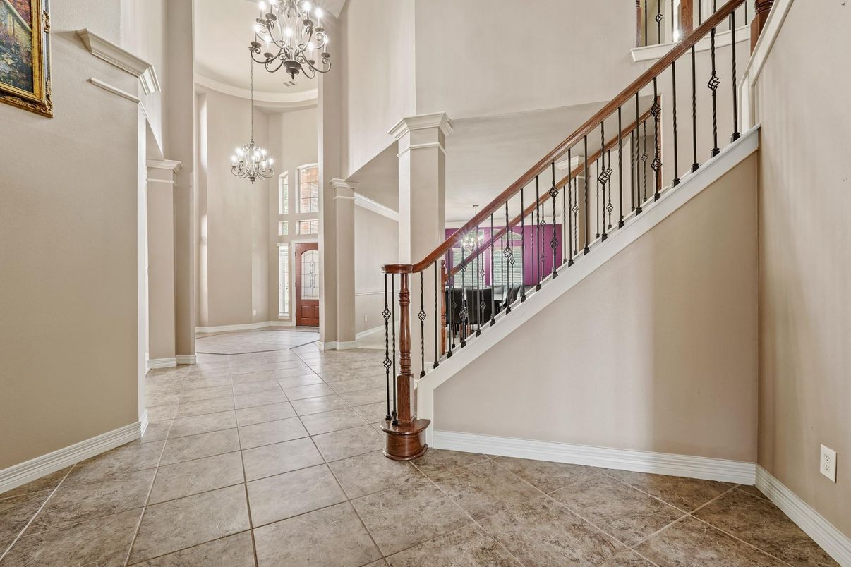 Chandelier, Interior