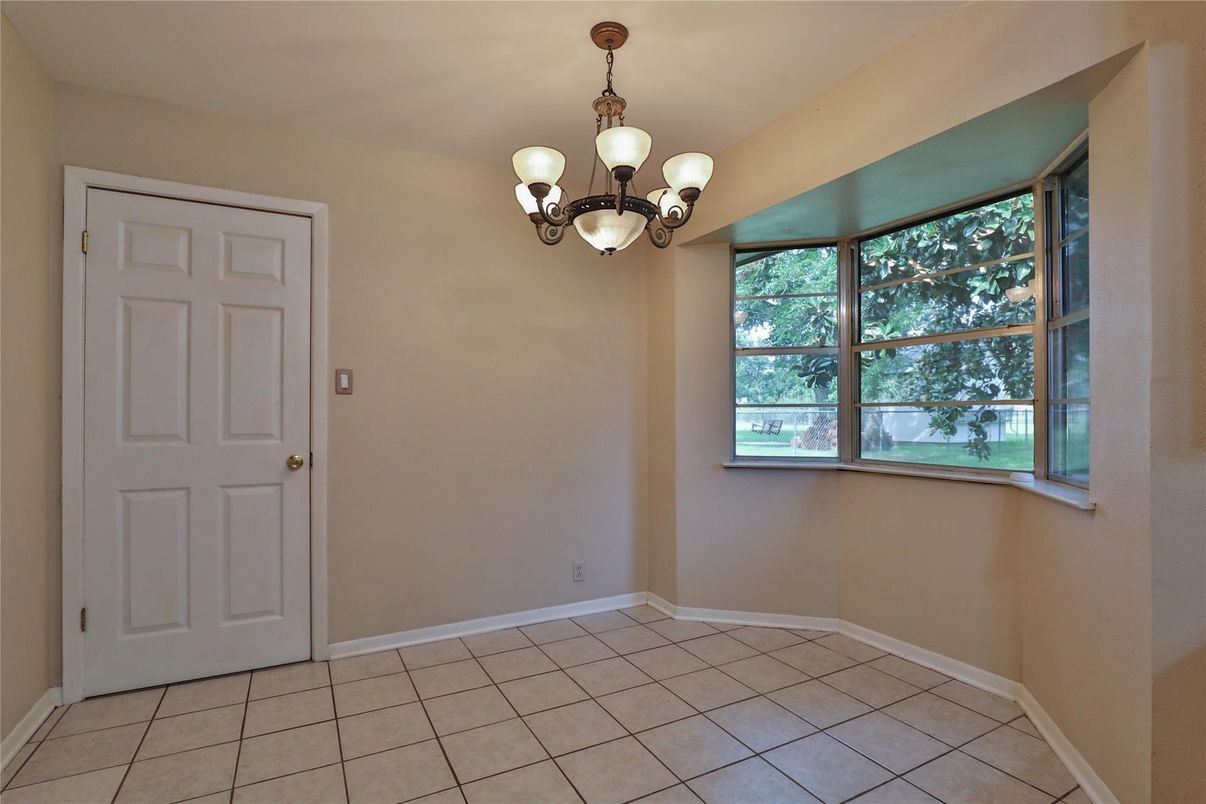 Chandelier, Empty room, Interior