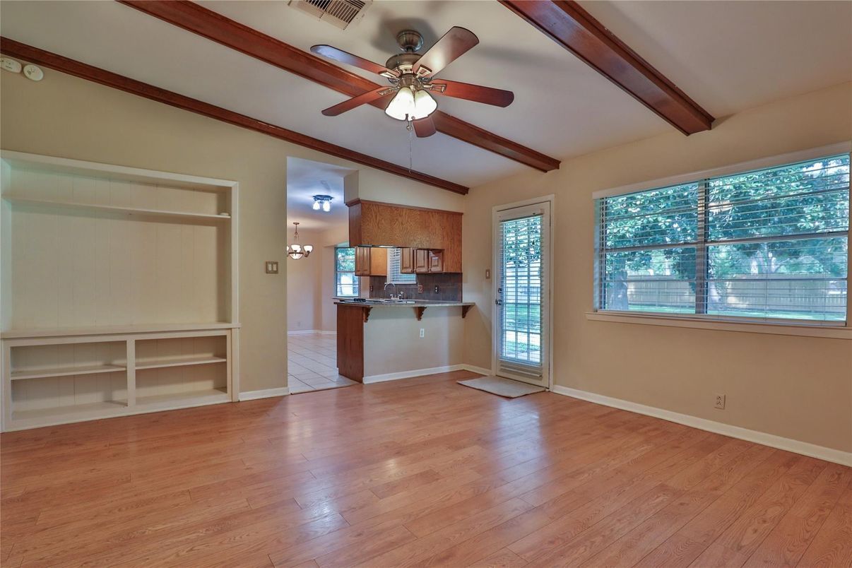 Empty room, Interior, Wooden Beams, Wood Texture Flooring