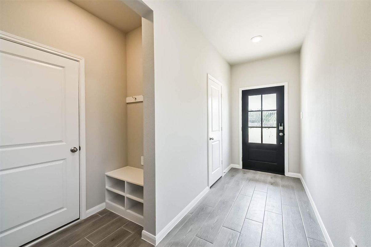 Interior, Recessed Lighting, Wood Texture Flooring