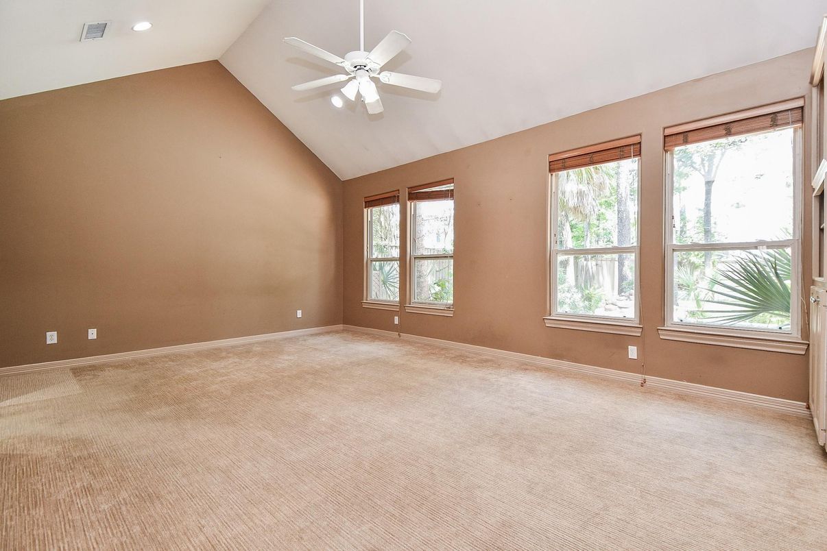 Empty room, Interior, Recessed Lighting