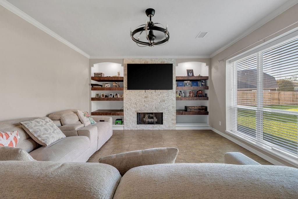 Fireplace, Interior, Living room
