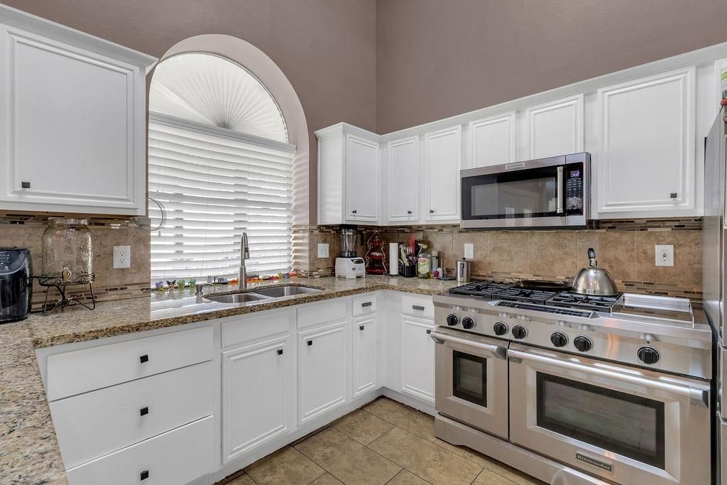 Interior, Kitchen, Stainless Steel Appliances