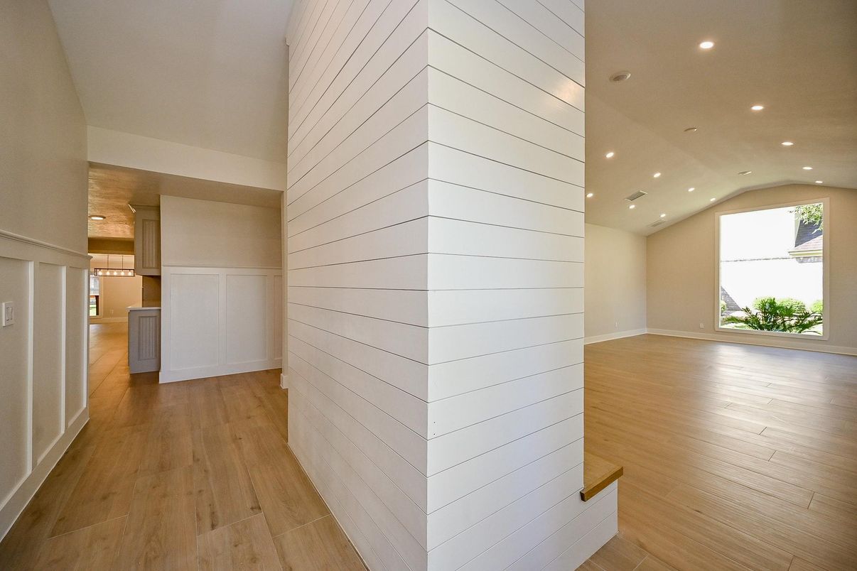 Empty room, Interior, Recessed Lighting, Wood Texture Flooring