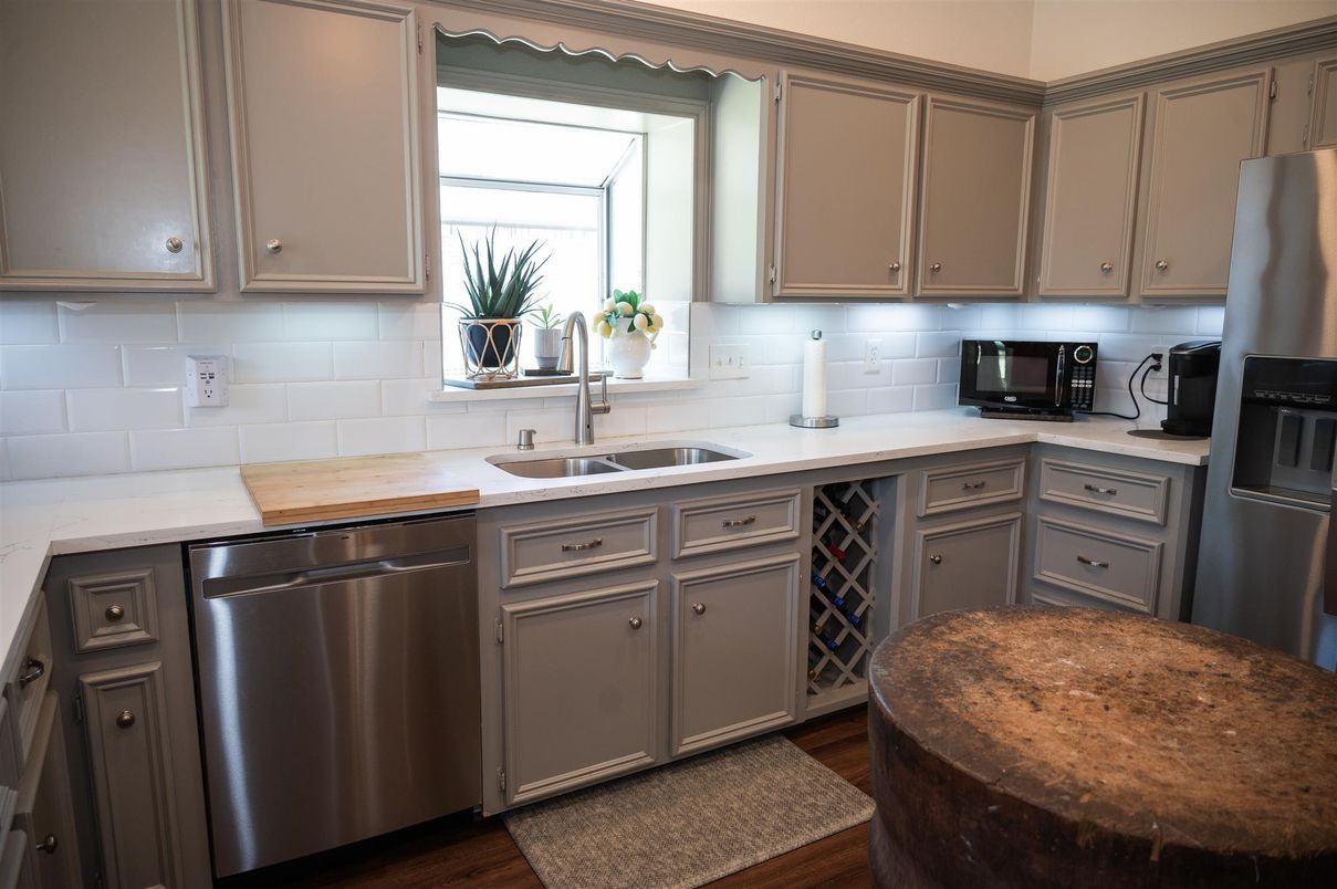 Interior, Kitchen, Stainless Steel Appliances, Wood Texture Flooring