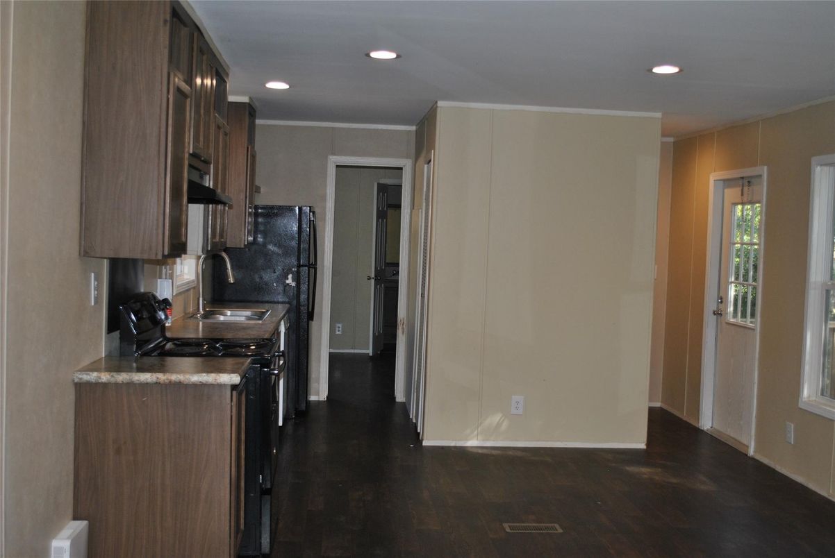 Interior, Kitchen, Recessed Lighting, Wood Texture Flooring