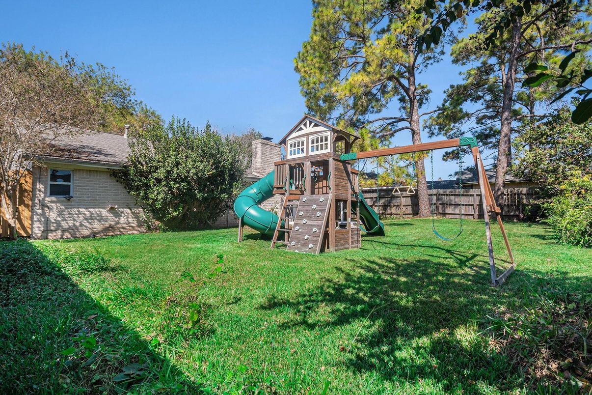 Backyard, Exterior, Playground