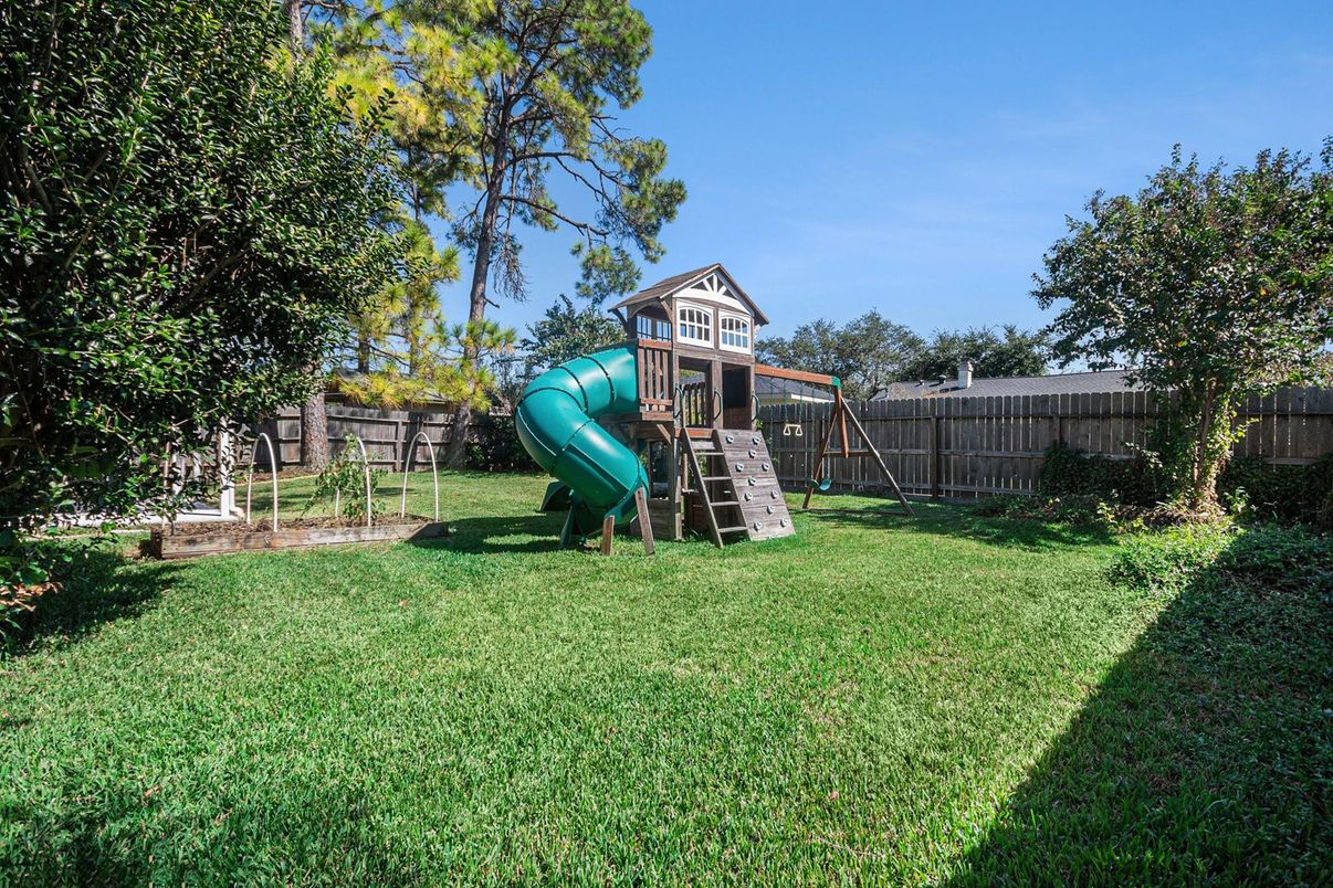 Backyard, Exterior, Playground