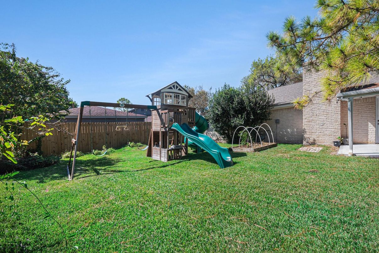 Backyard, Exterior, Playground