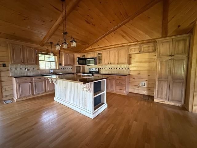 Interior, Kitchen, Pendant Lights, Stainless Steel Appliances, Wooden Beams, Wooden Ceilings, Wood Texture Flooring, Wooden Walls