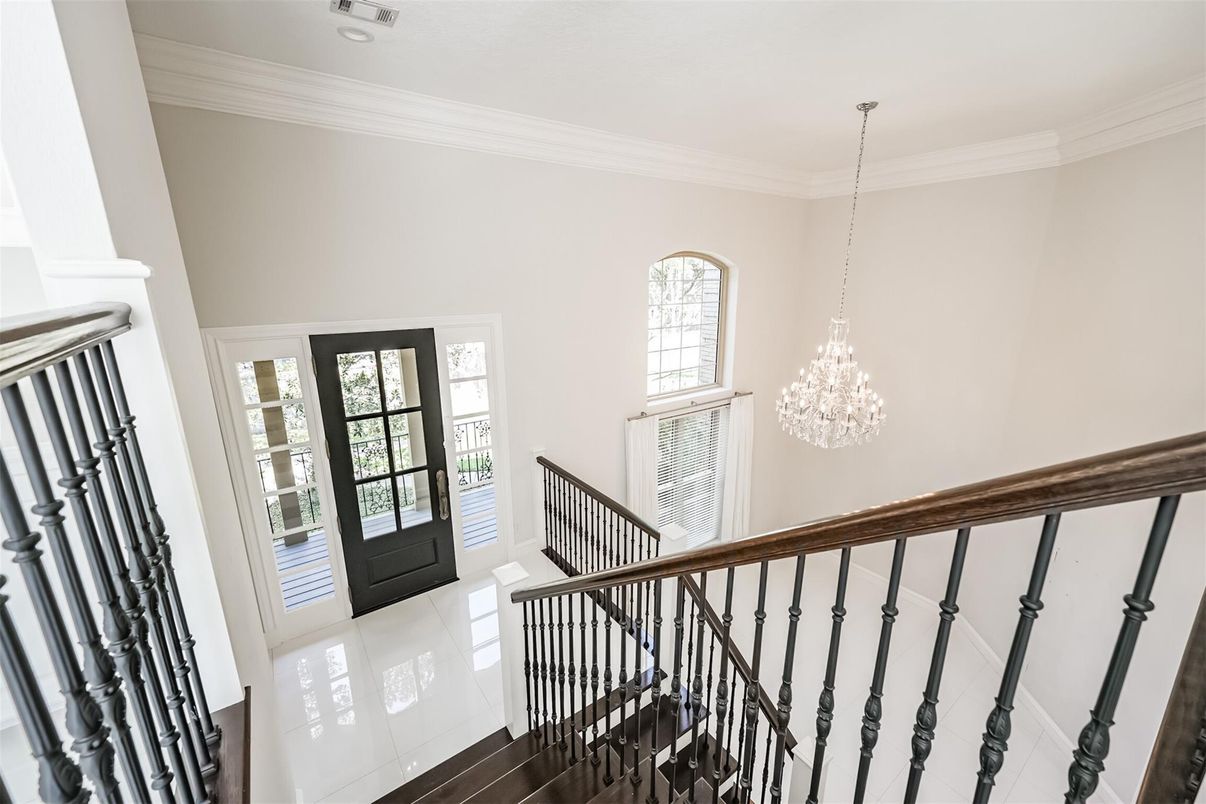 Chandelier, Interior