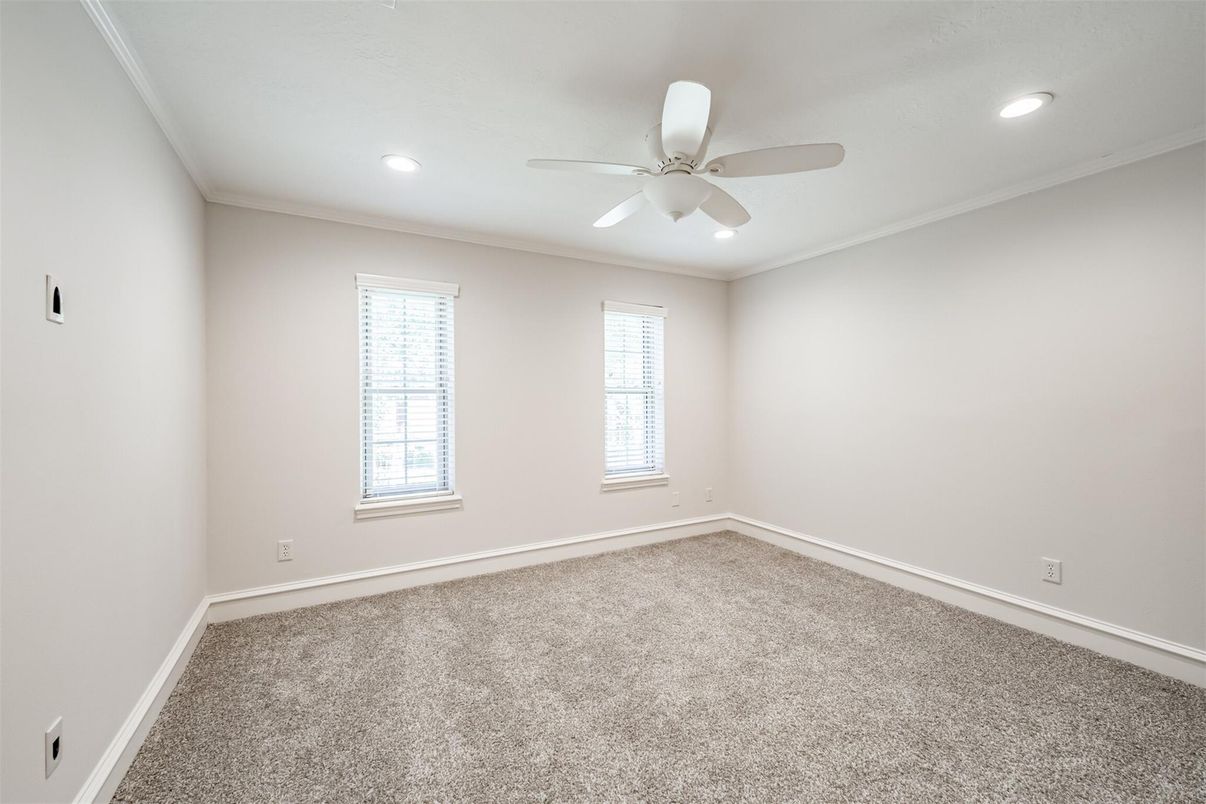 Empty room, Interior, Recessed Lighting
