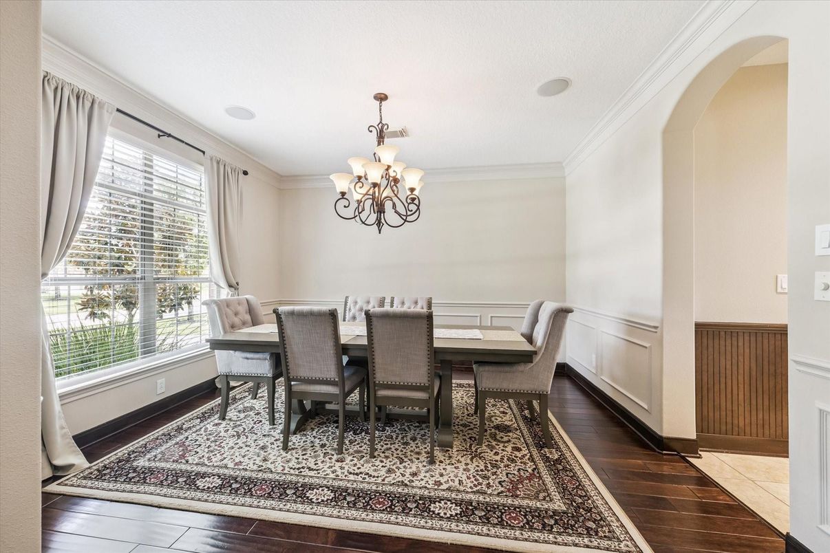 Chandelier, Dining room, Interior, Wood Texture Flooring