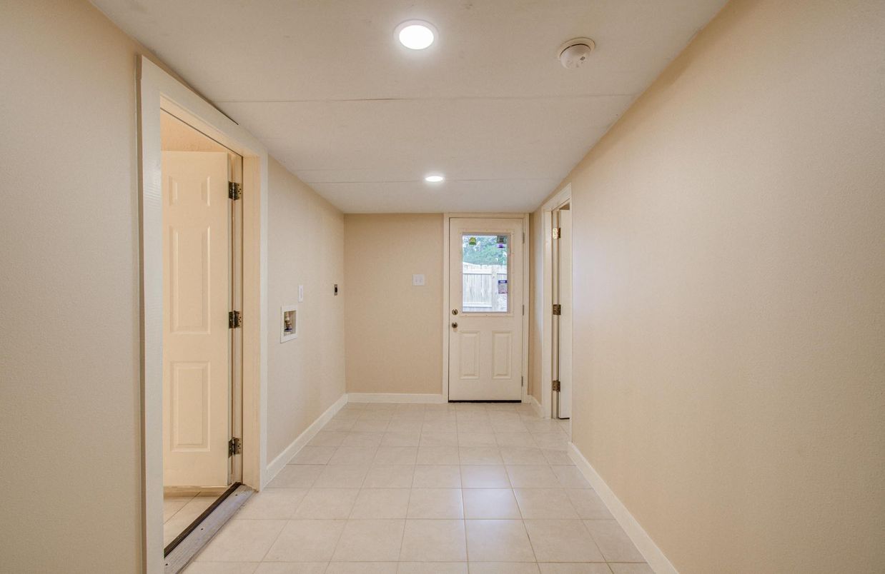 Interior, Recessed Lighting