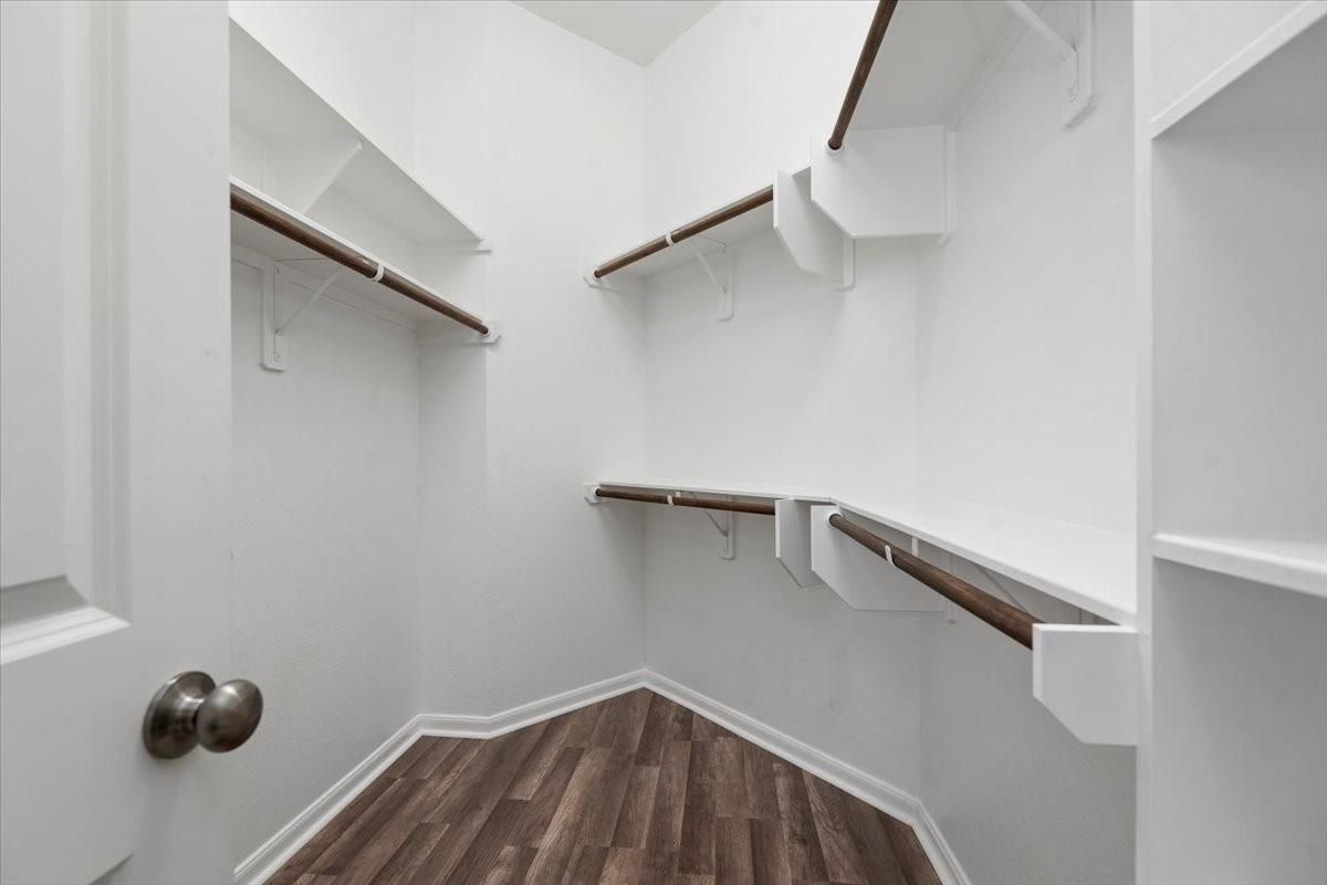 Interior, Walk-in Closets, Wood Texture Flooring