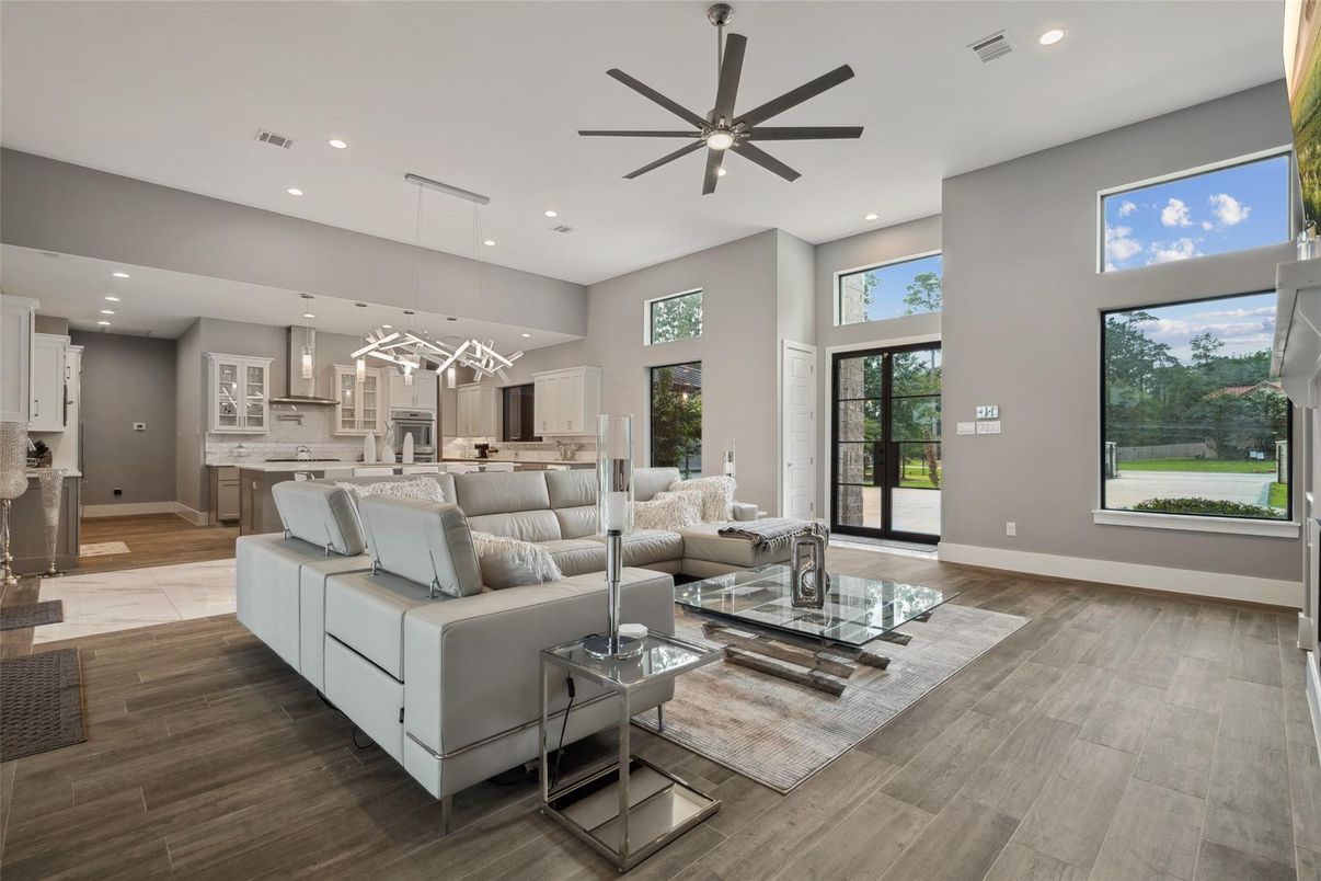 Interior, Kitchen, Living room, Pendant Lights, Recessed Lighting, Wood Texture Flooring