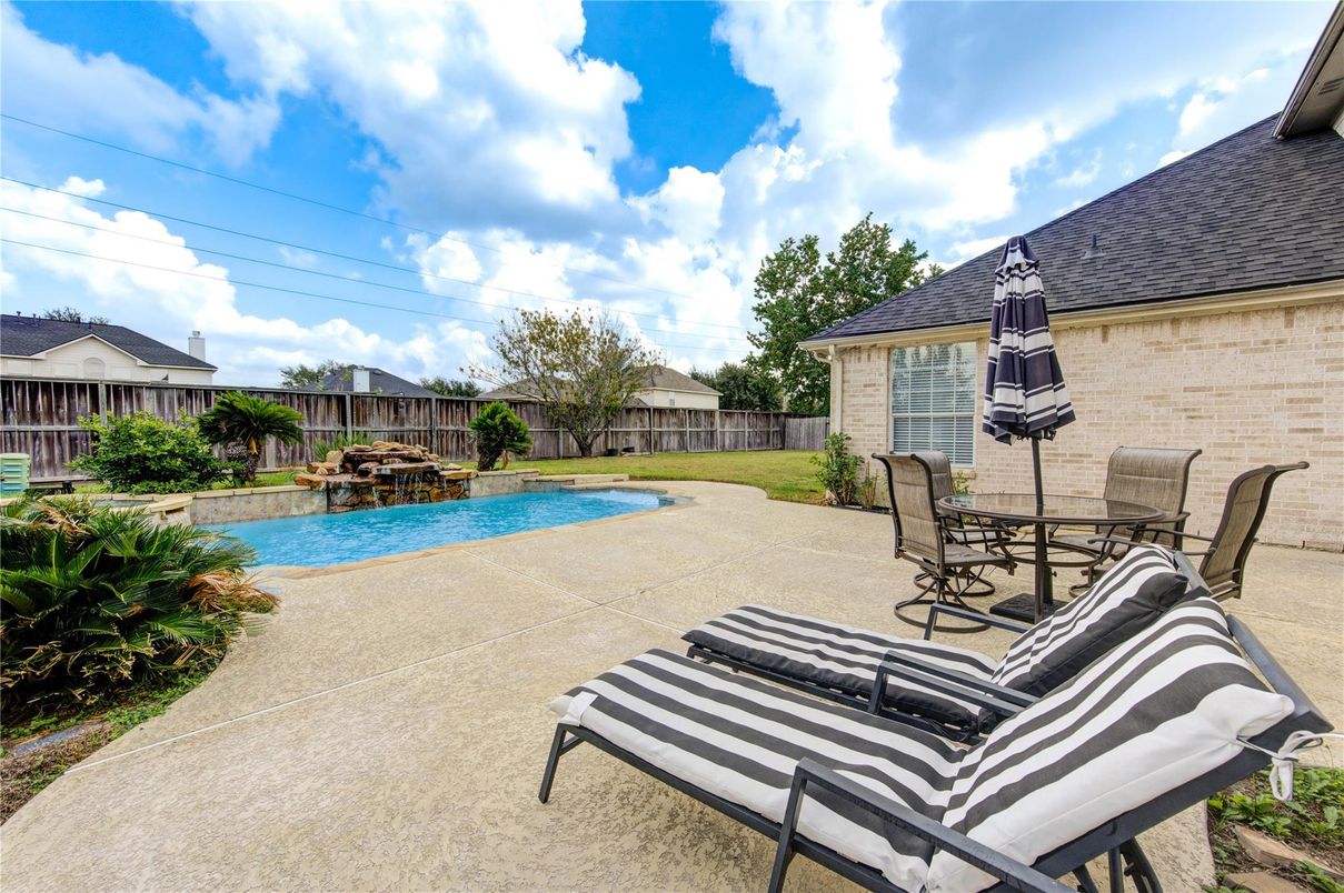 Backyard, Exterior, Pool