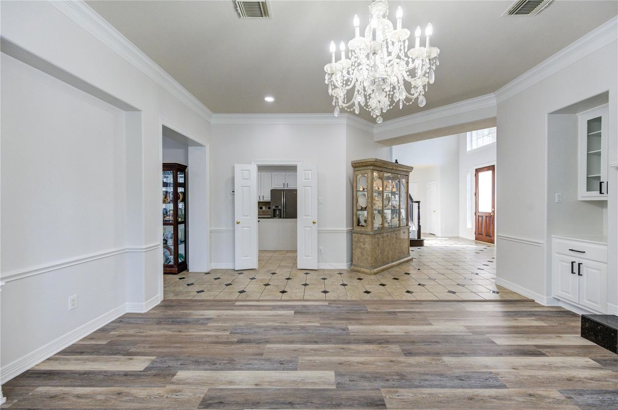 Chandelier, Interior, Recessed Lighting, Wood Texture Flooring