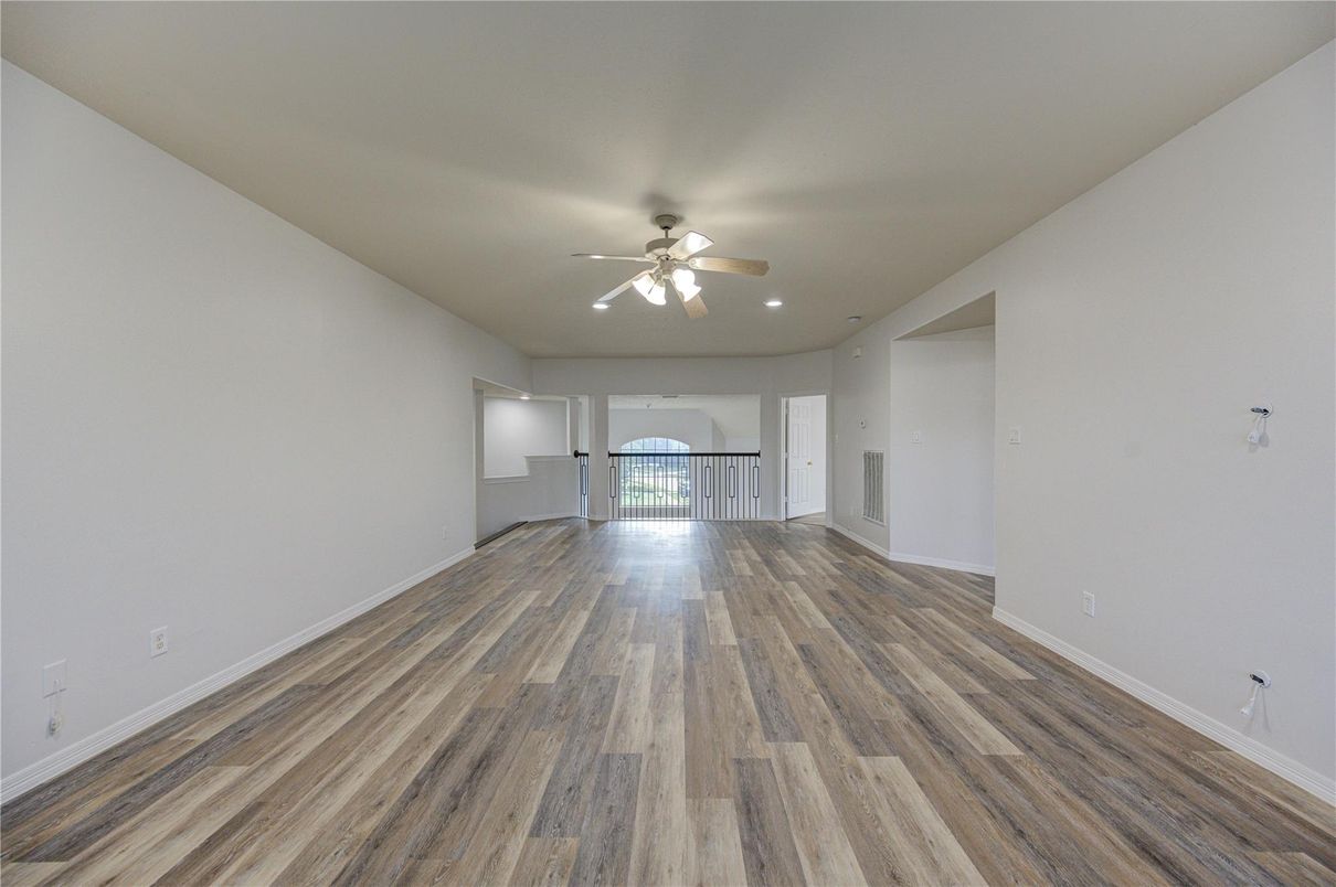Empty room, Interior, Recessed Lighting, Wood Texture Flooring