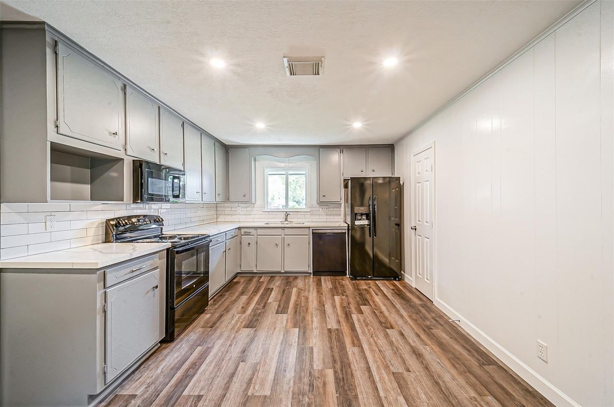Interior, Kitchen, Recessed Lighting, Wood Texture Flooring