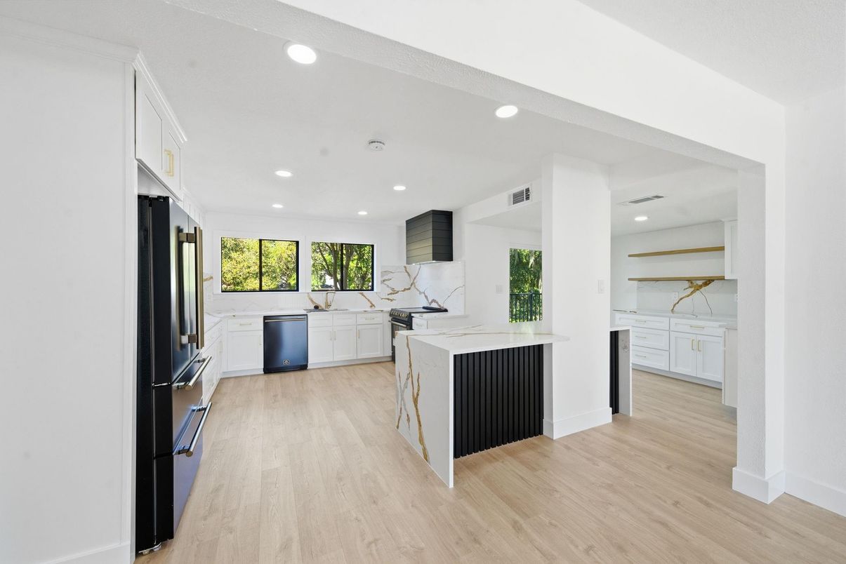 Interior, Kitchen, Recessed Lighting, Wood Texture Flooring