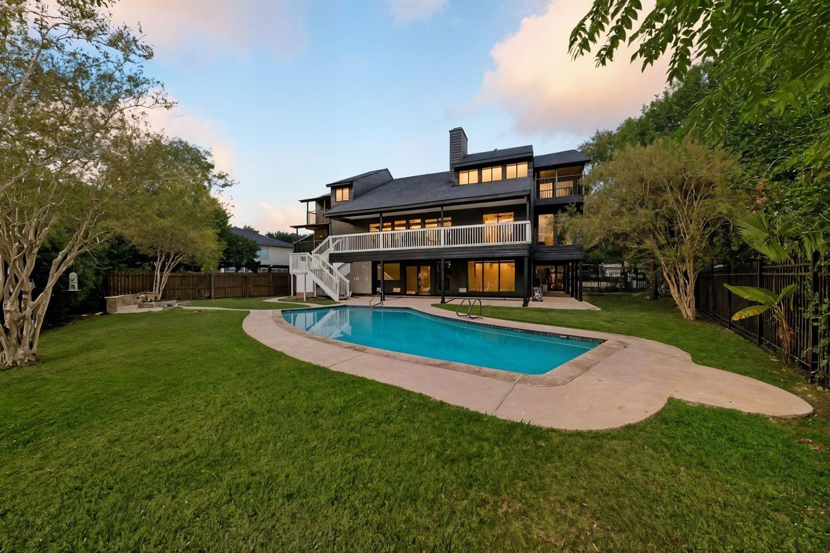 Backyard, Exterior, Pool