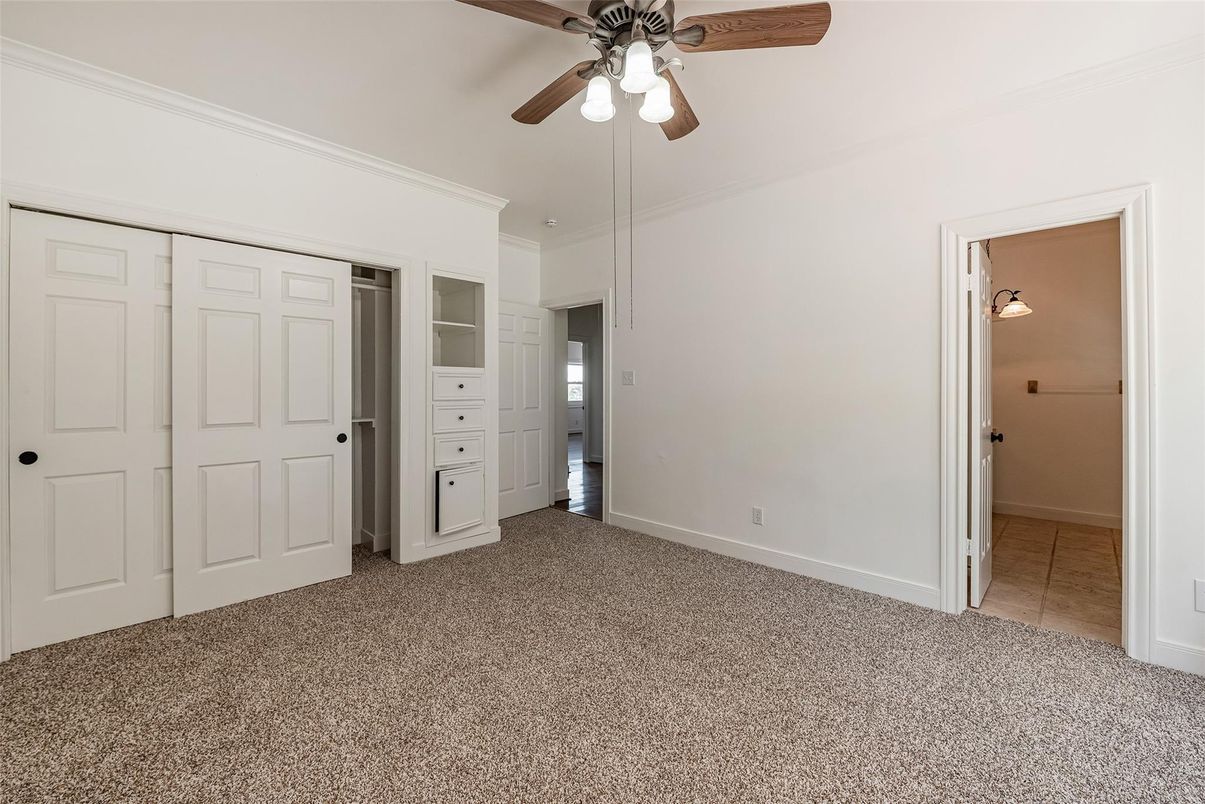 Bathroom, Empty room, Interior