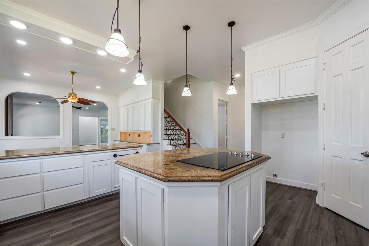 Interior, Kitchen, Pendant Lights, Recessed Lighting, Wood Texture Flooring