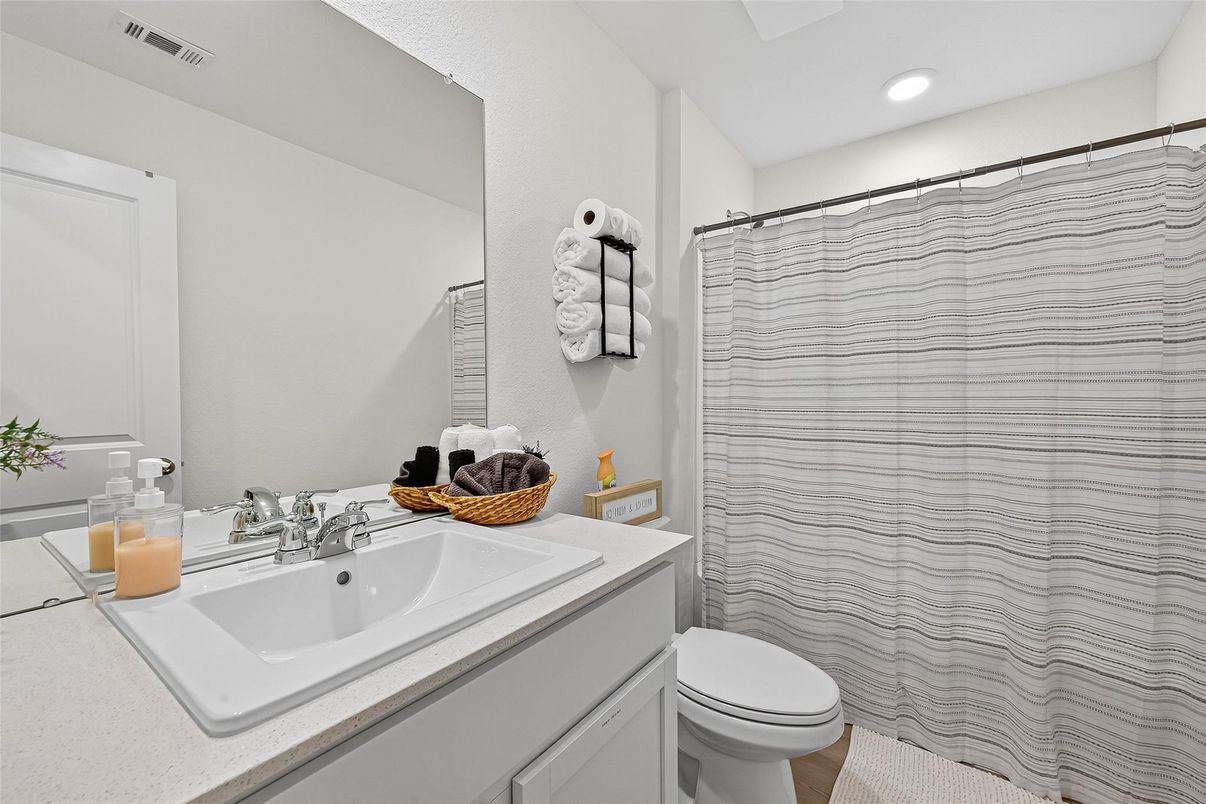 Bathroom, Interior, Recessed Lighting