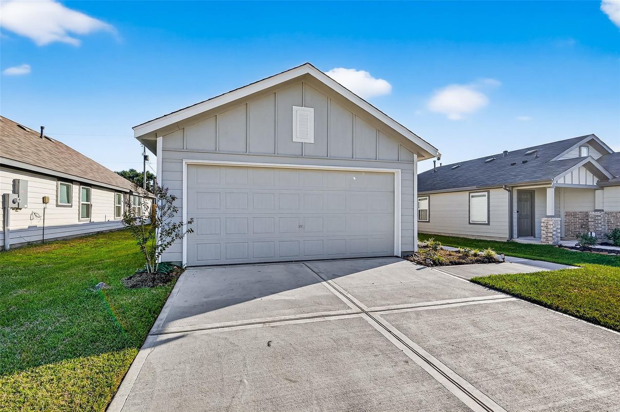Detached Garage, Exterior
