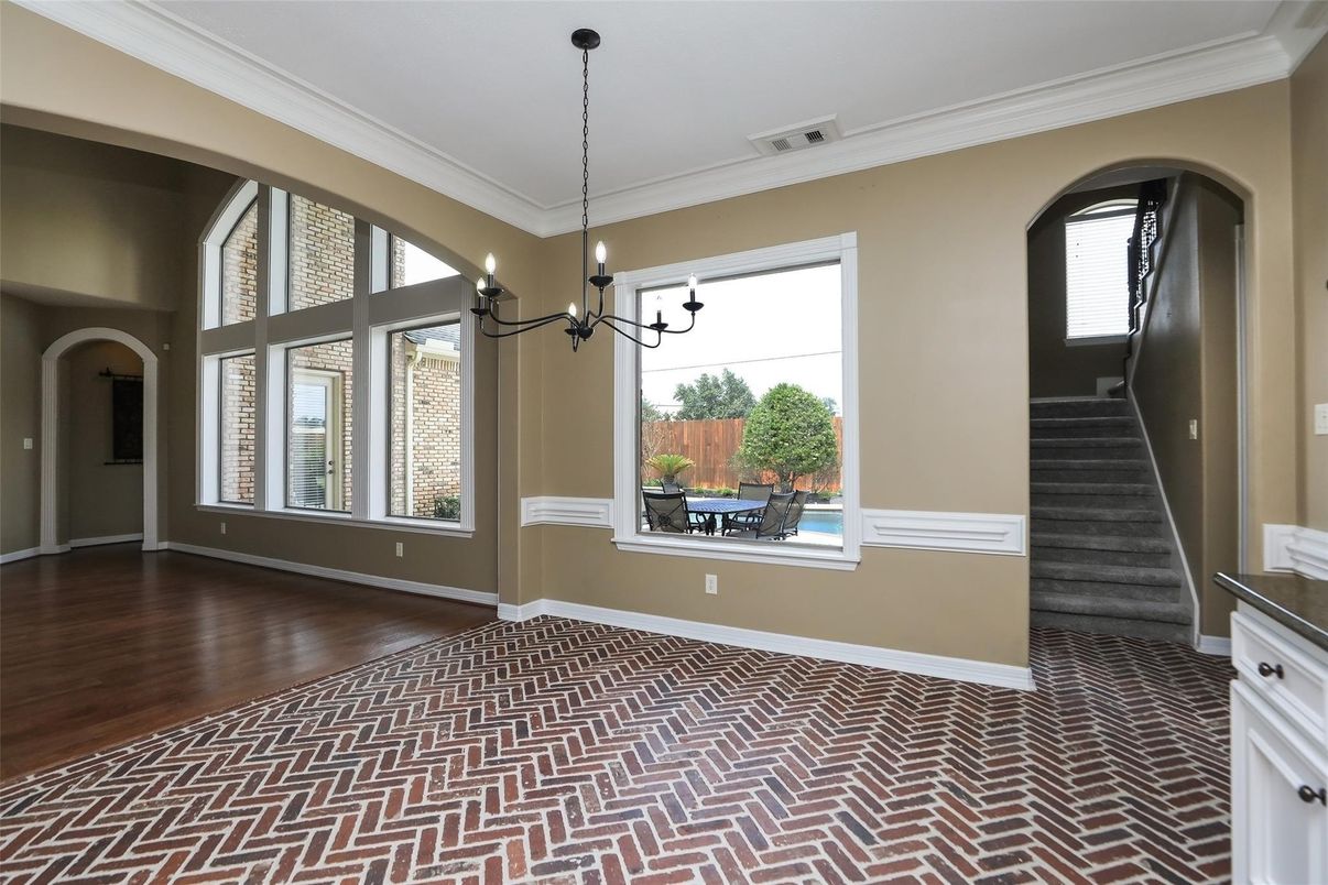 Interior, Pendant Lights, Wood Texture Flooring