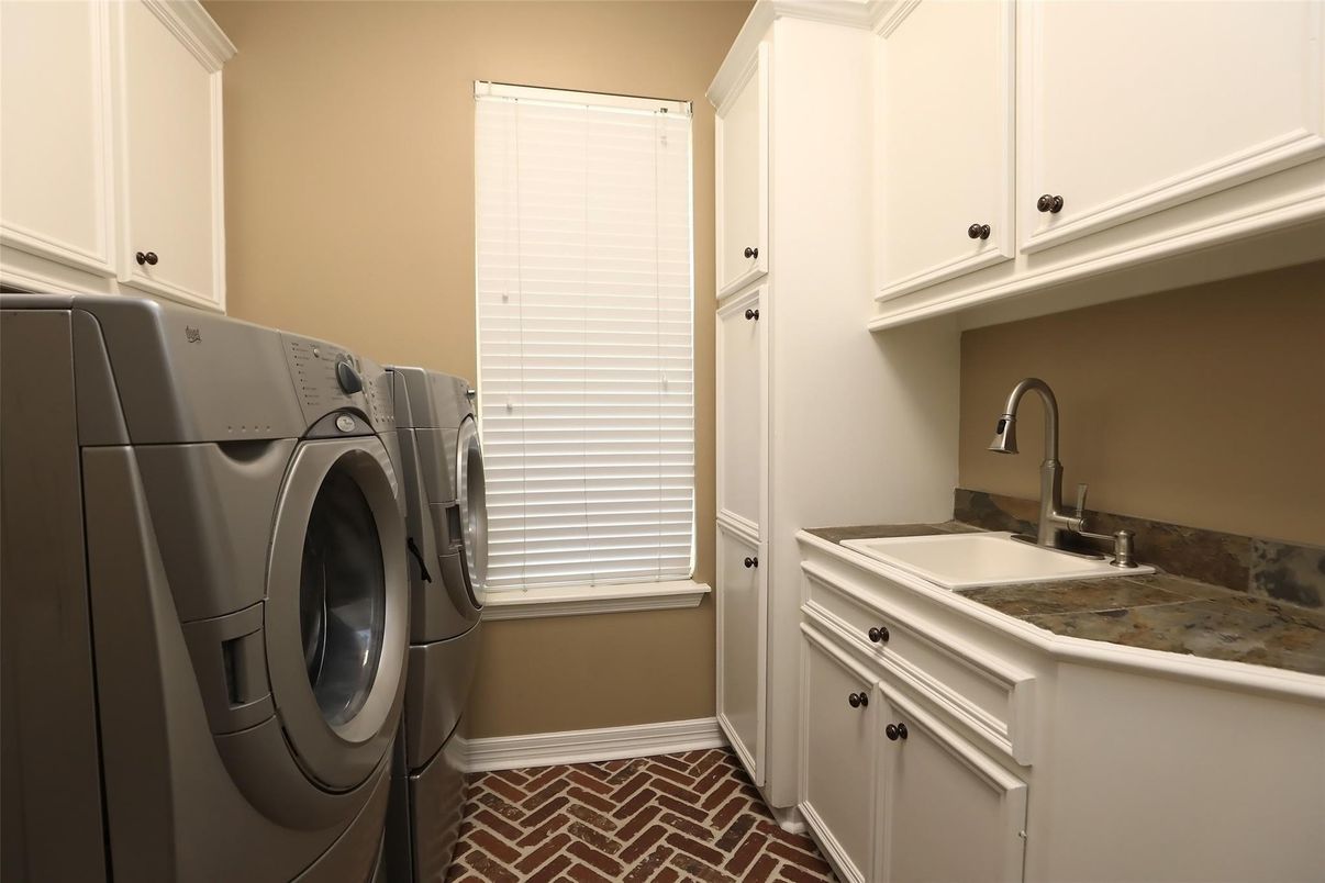 Interior, Washer