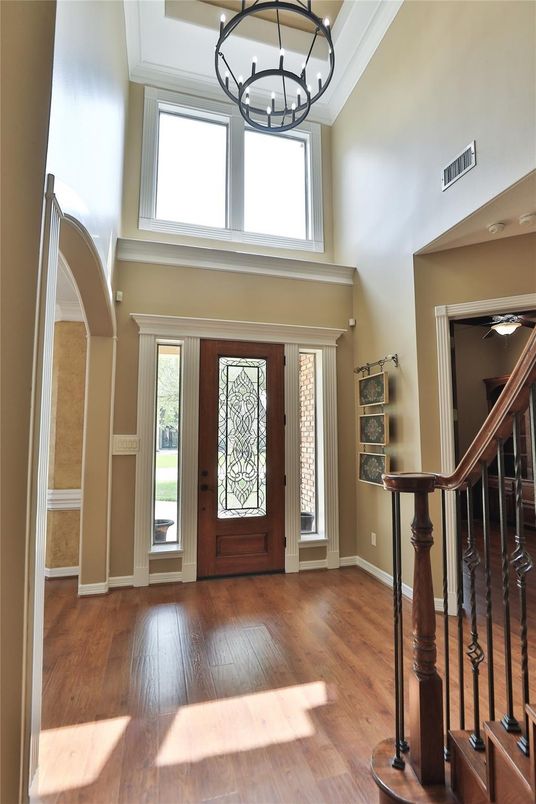 Chandelier, Interior, Wood Texture Flooring