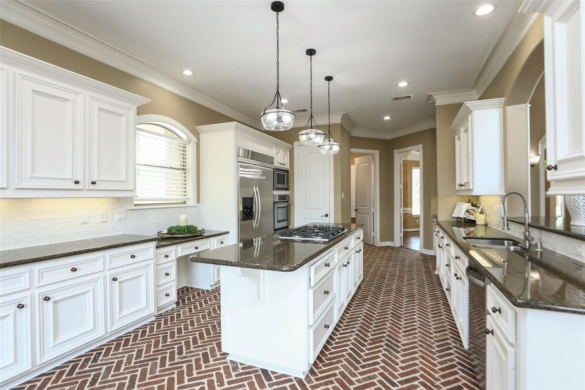 Interior, Kitchen, Pendant Lights, Recessed Lighting, Stainless Steel Appliances