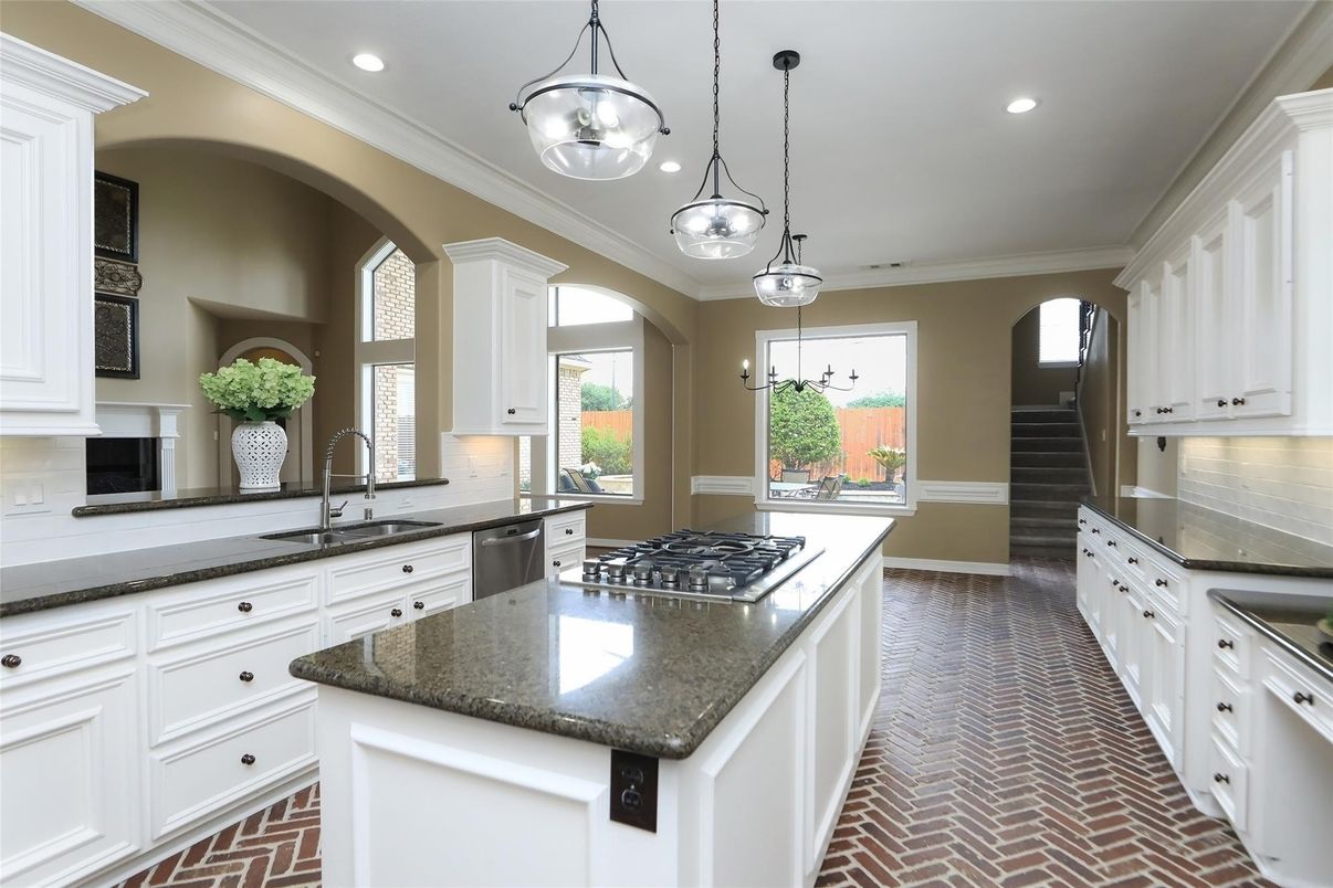 Interior, Kitchen, Pendant Lights, Recessed Lighting, Stainless Steel Appliances