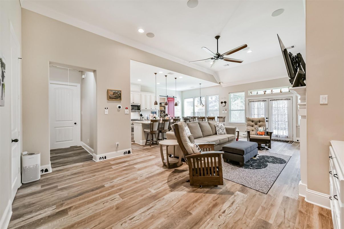 Interior, Kitchen, Living room, Pendant Lights, Recessed Lighting, Wood Texture Flooring