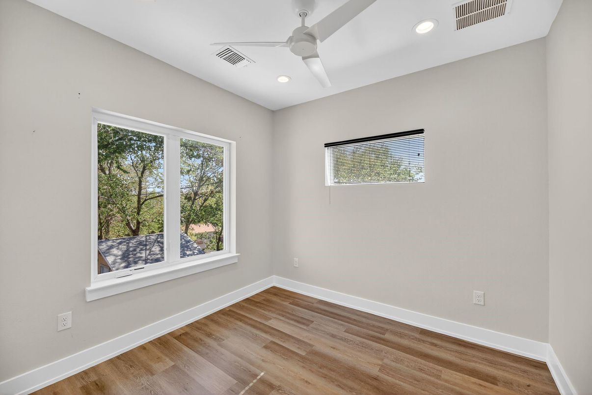 Empty room, Interior, Recessed Lighting, Wood Texture Flooring