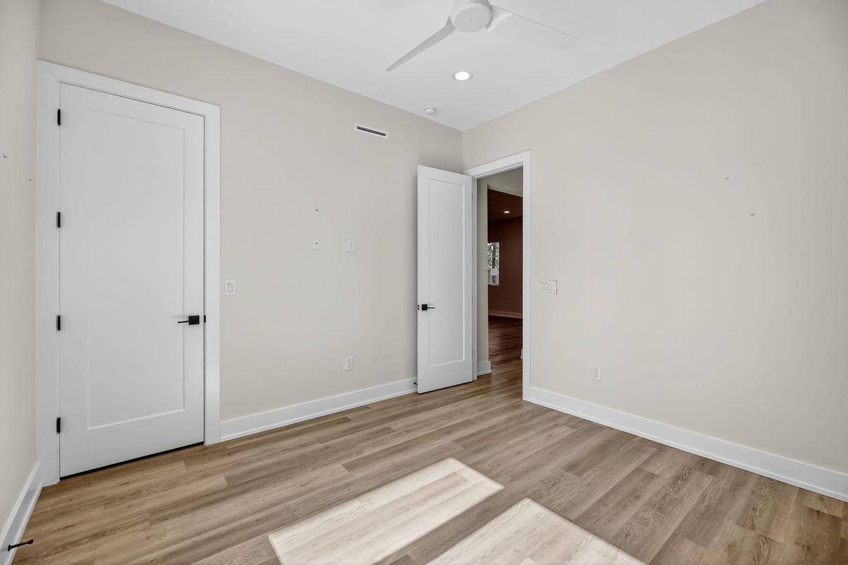Empty room, Interior, Recessed Lighting, Wood Texture Flooring